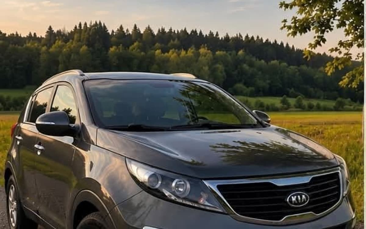 Kia Sportage 4x4 zepředu v přírodě